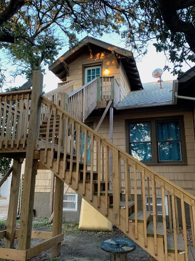 Rustic Rooftop Delight - Bay Front Apts Norfolk Bagian luar foto